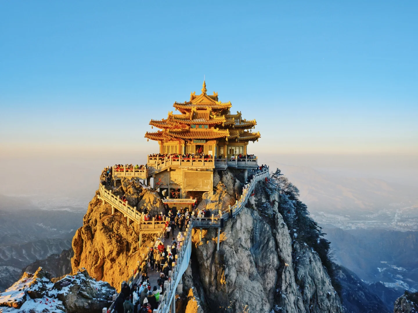 远赴人间惊鸿宴🌬️老君山上看日落看雪❄️