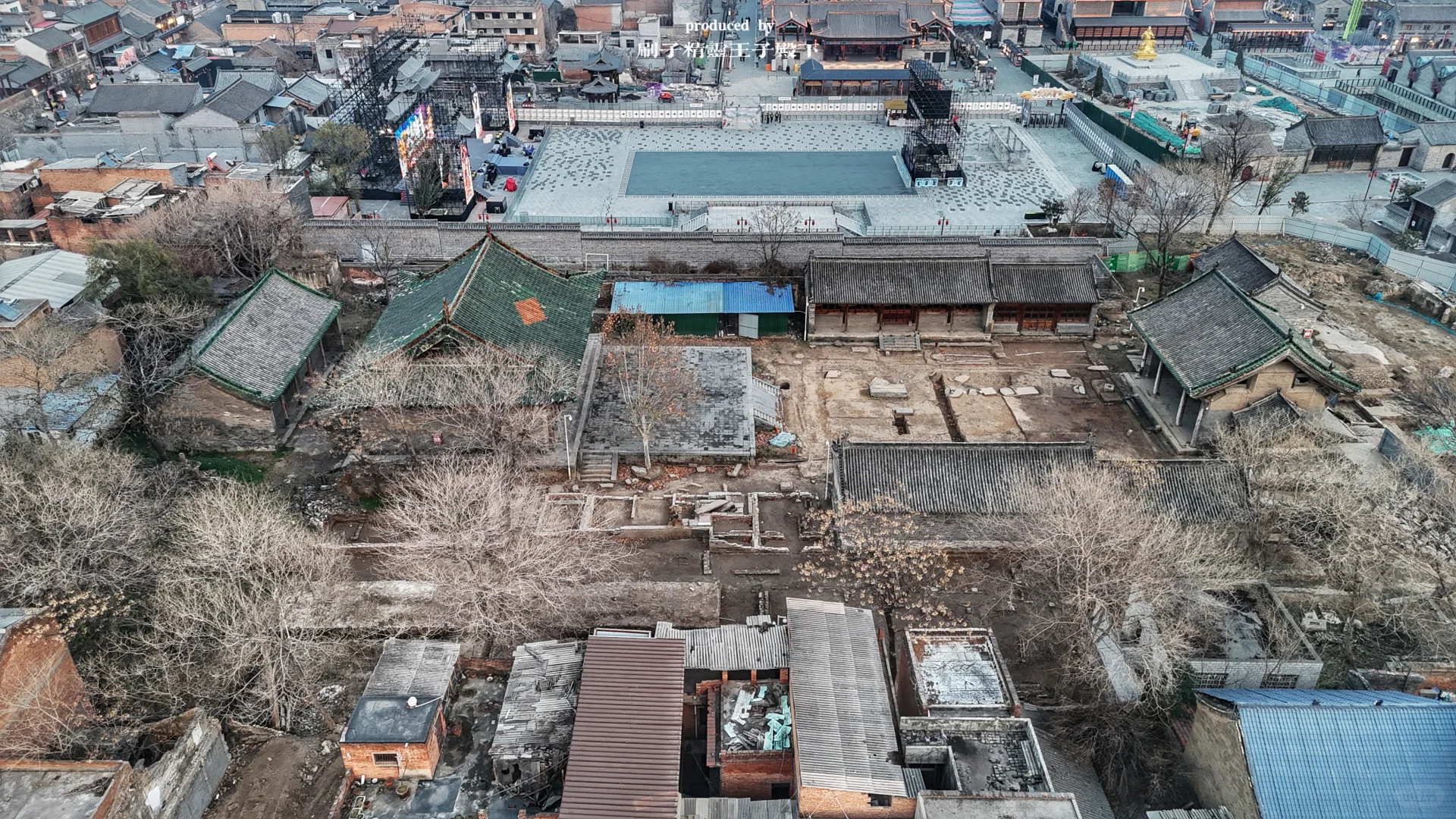 网红洛邑古城旁，洛阳国宝级古建成烂尾工地