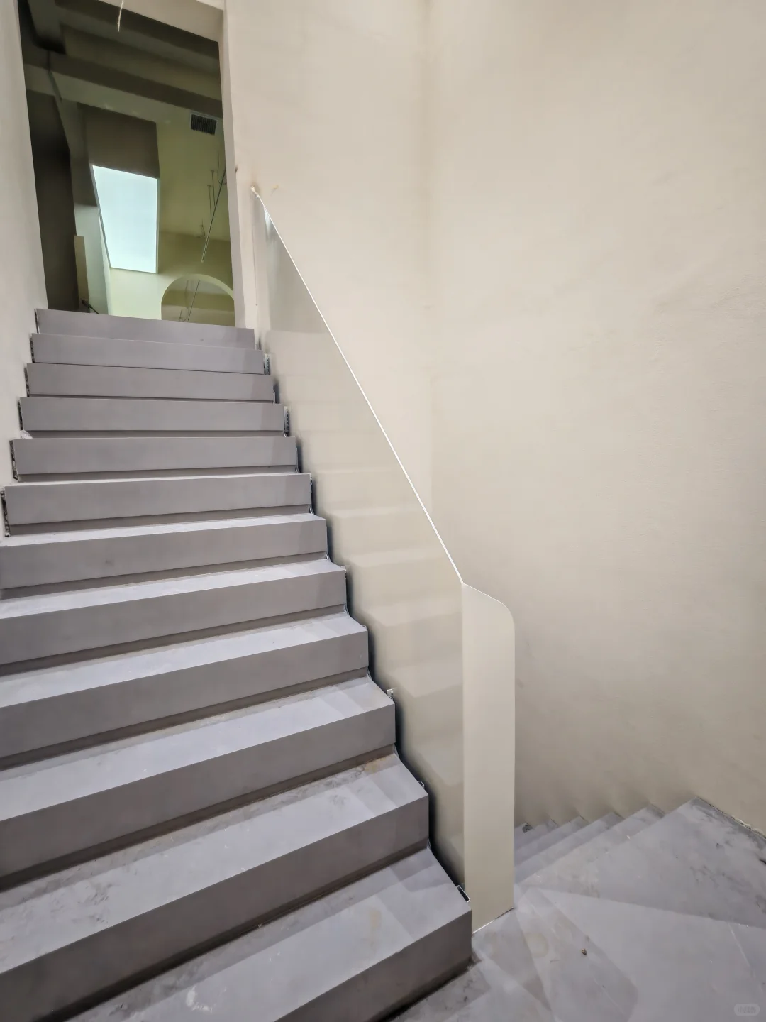 安阳商铺钢结构楼梯，高级感拉满！