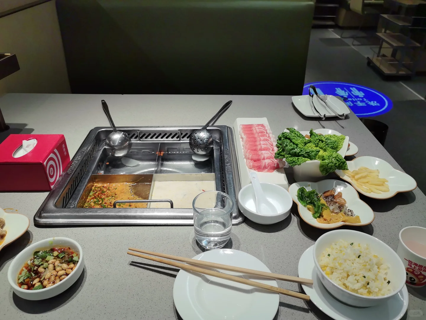 安阳初雪鹅毛大雪纷飞！适合吃海底捞火锅