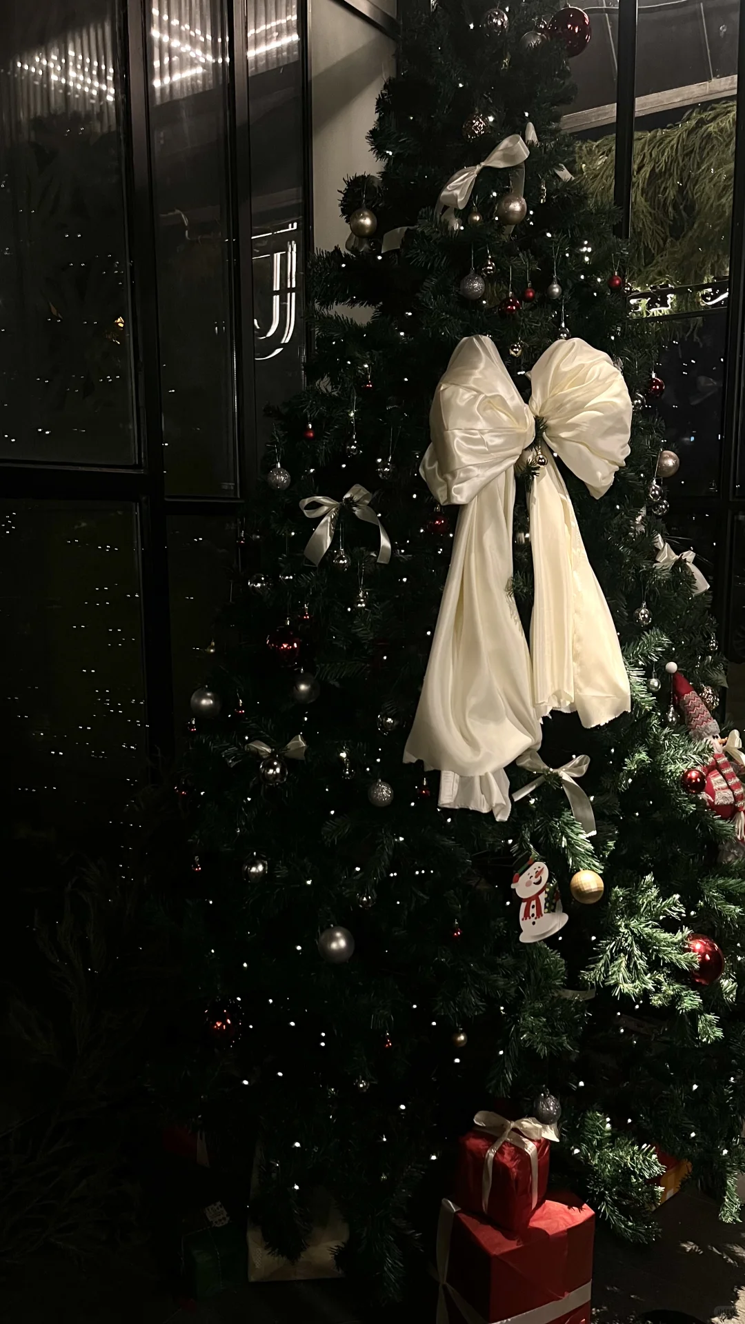 在安阳的圣诞月.꙳🎄•❅⋆