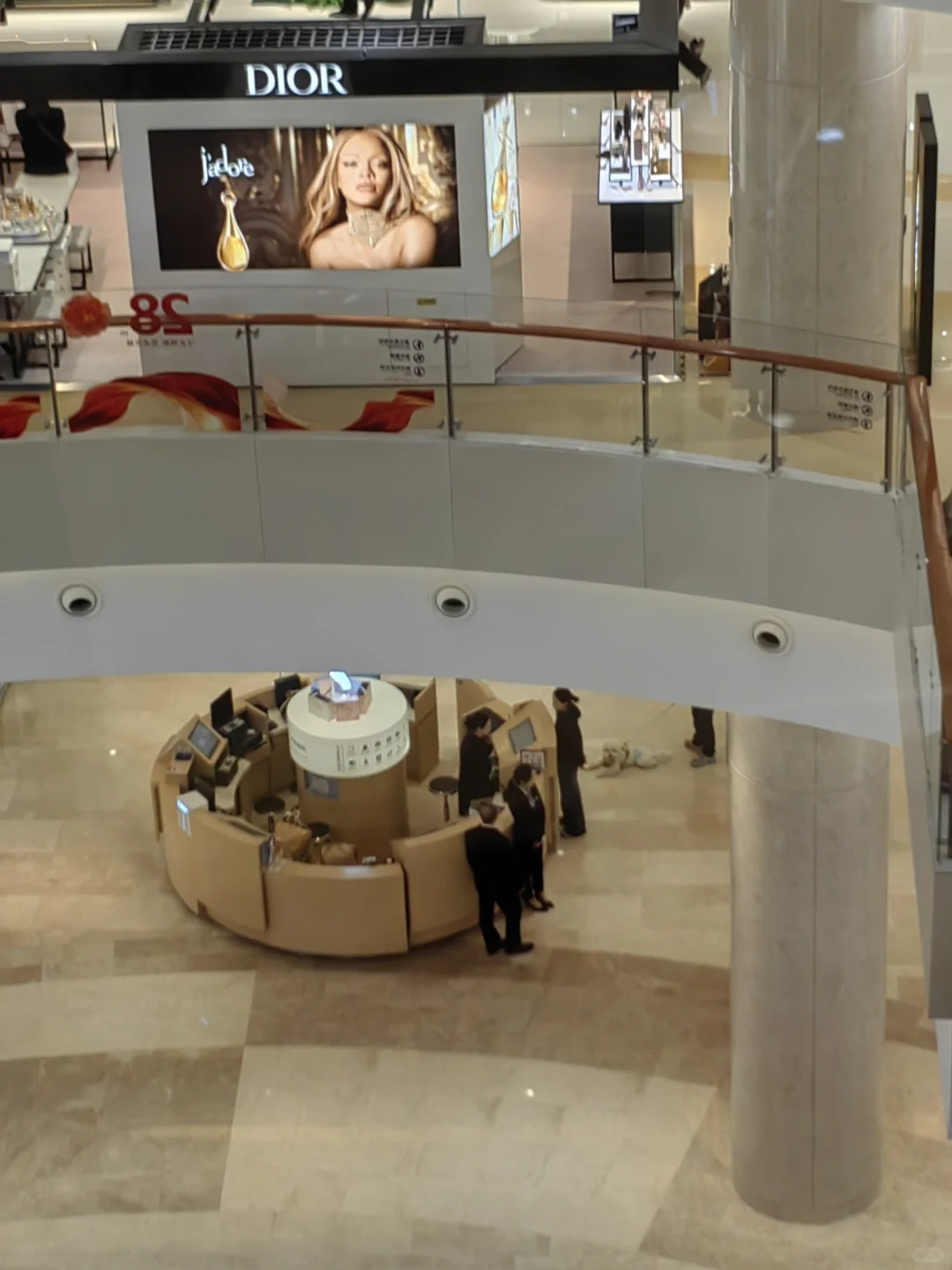 郑州包容度最高的商场，丹尼斯大卫城