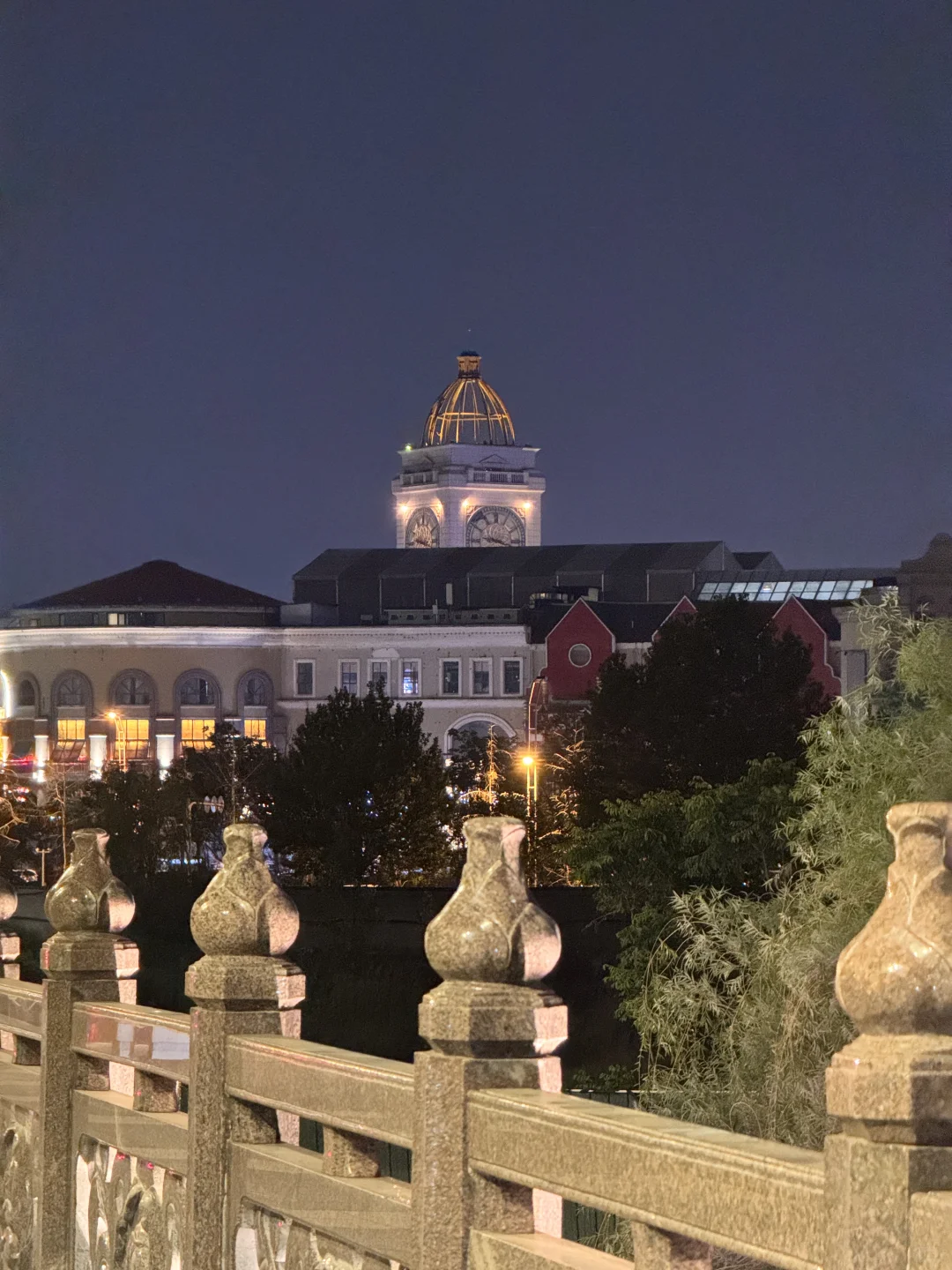 郑州不愧是新一线特大城市，夜景相当繁华！