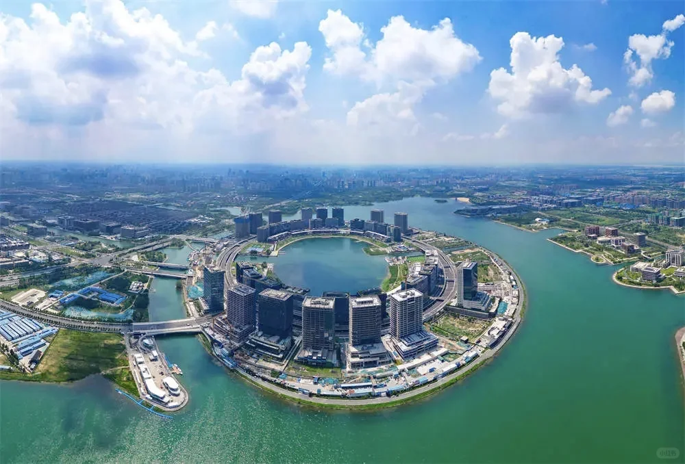 郑州“金融心脏”︳龙湖金融岛加速成型