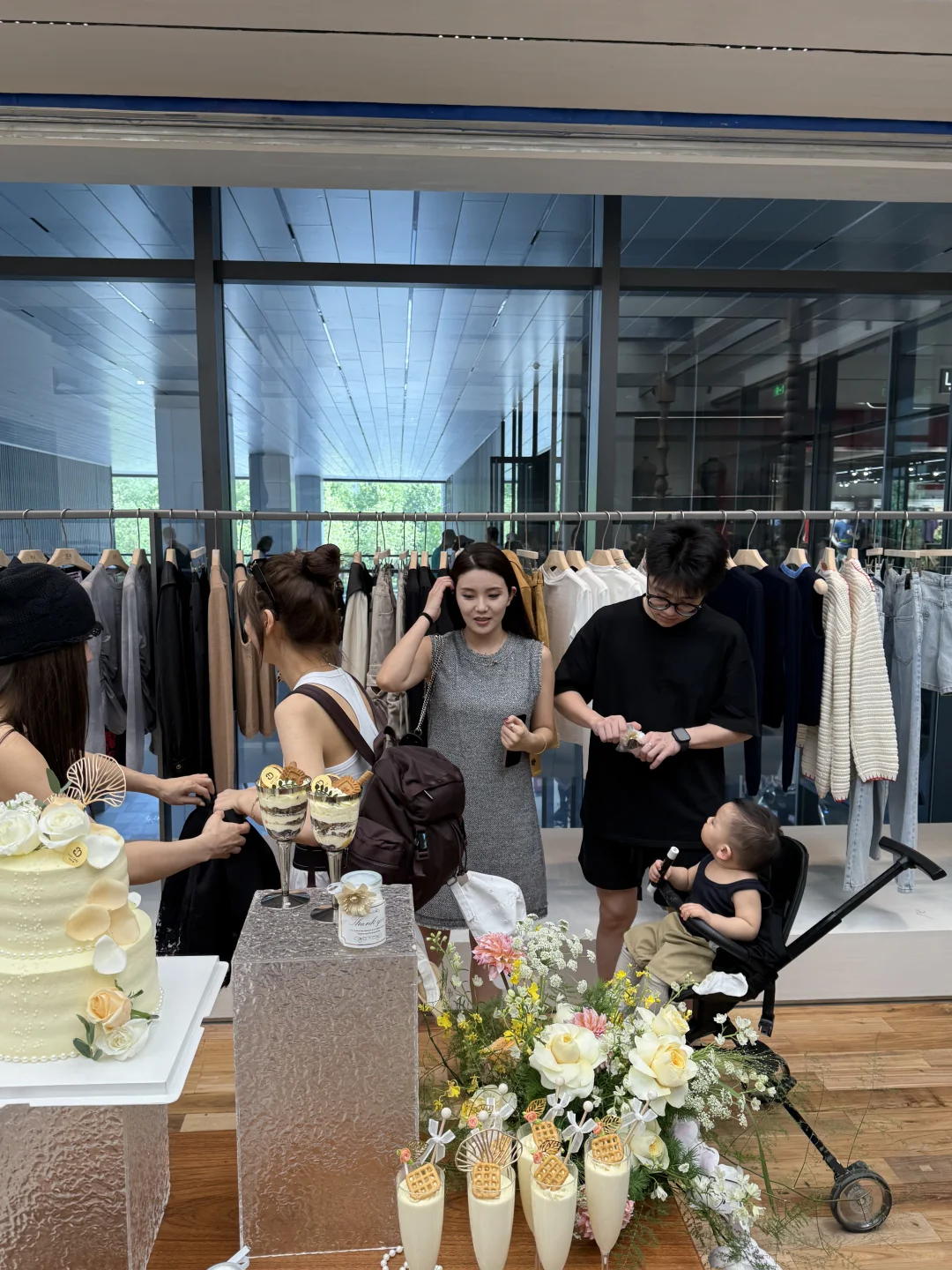 郑东万象城6.28实况图｜人气超高的买手店