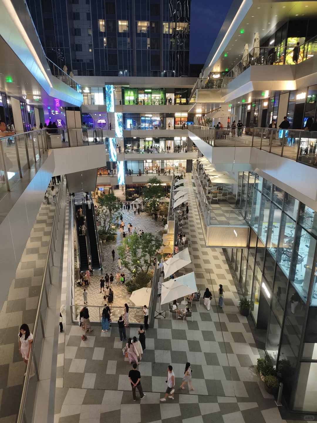 开业半年，郑东万象城给我们带来多少惊喜？