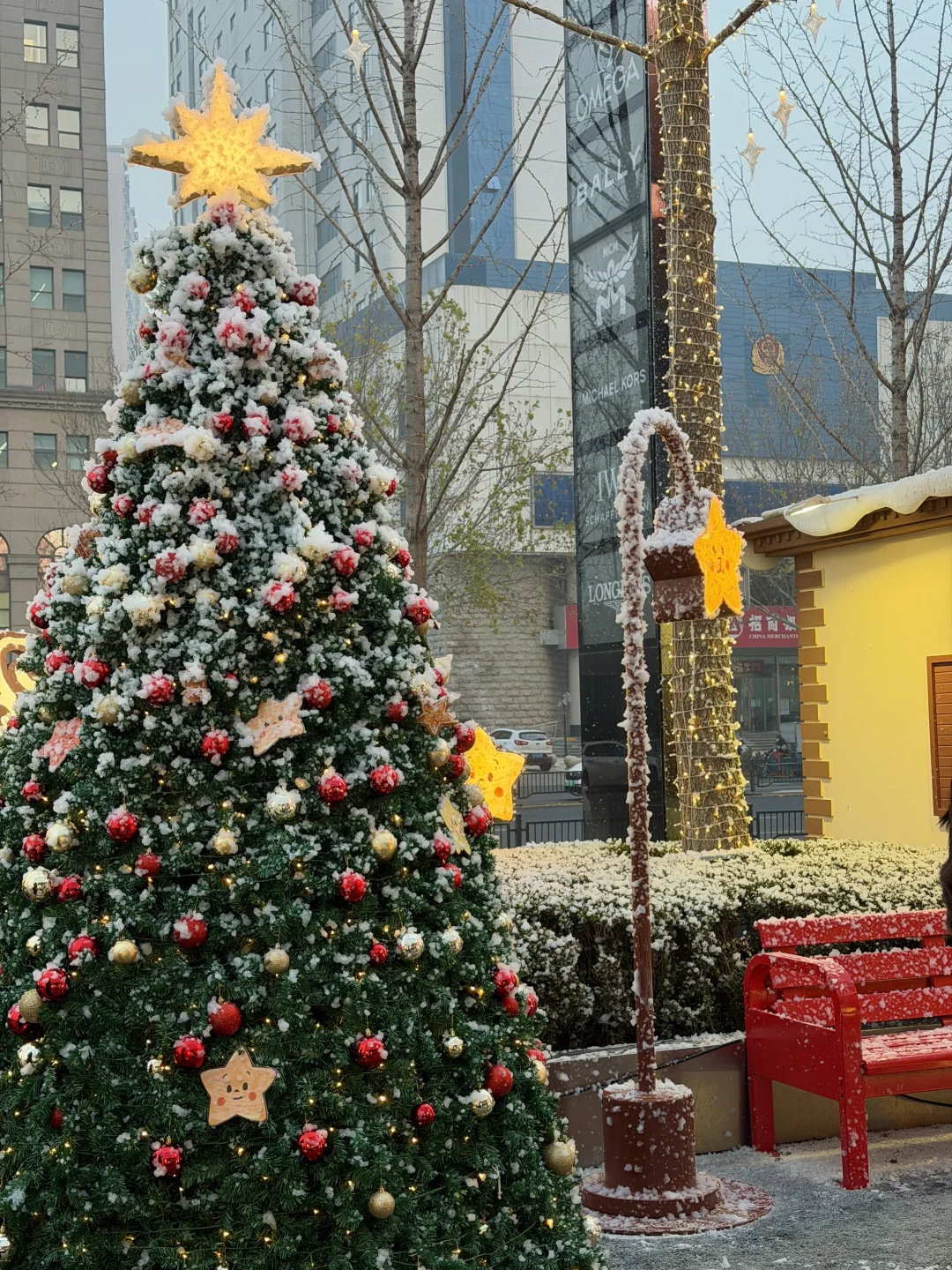 12.19实况！！！正弘城星愿小镇飘雪啦❄️！！！！！！