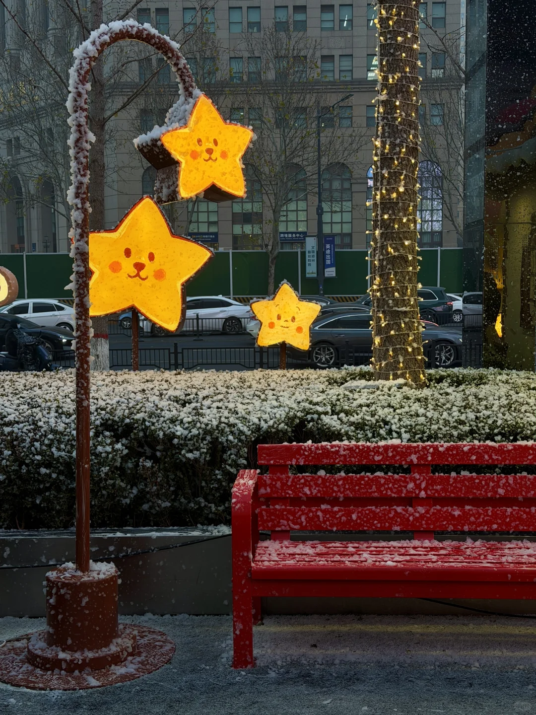 12.19实况！！！正弘城星愿小镇飘雪啦❄️！！！！！！