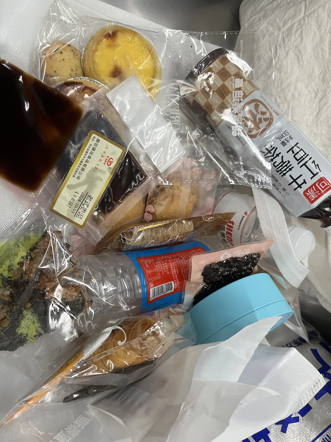 大学生勇闯烘焙展连吃带拿