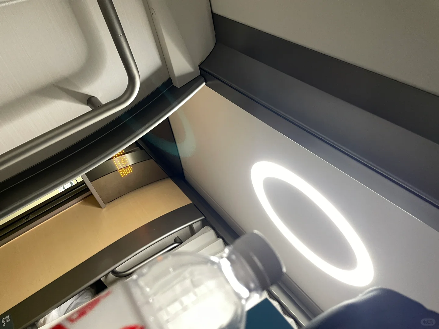 动卧D902真的不错,但是我不会坐了