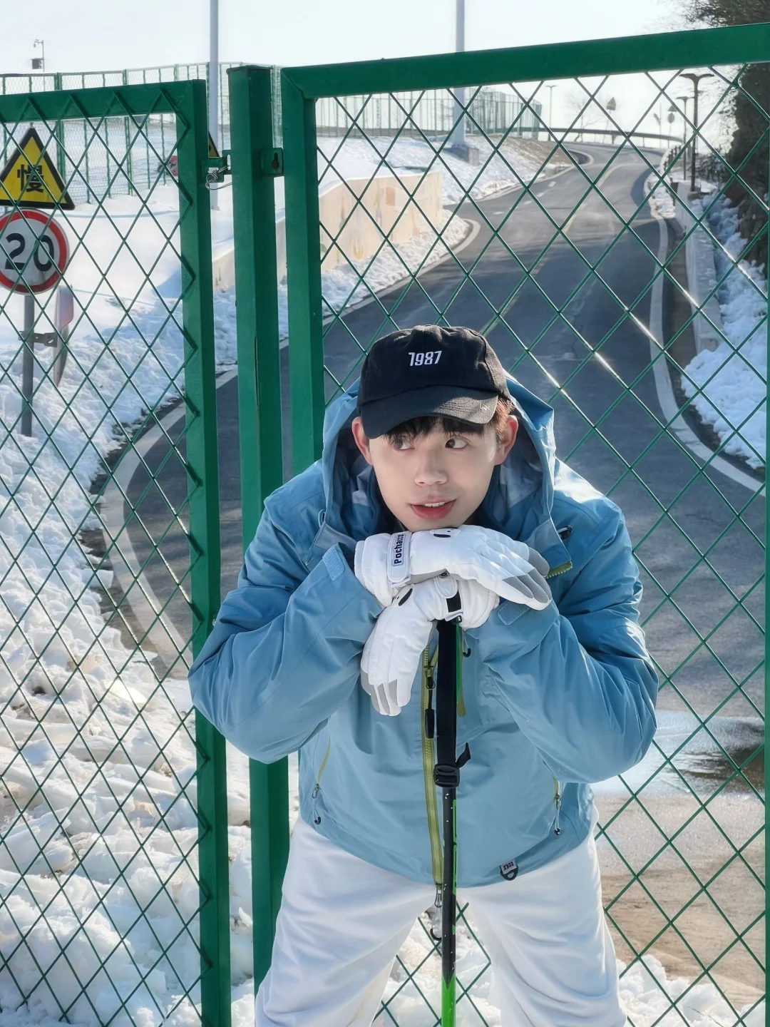 要是能和你一起滑雪就好了！说的就是你