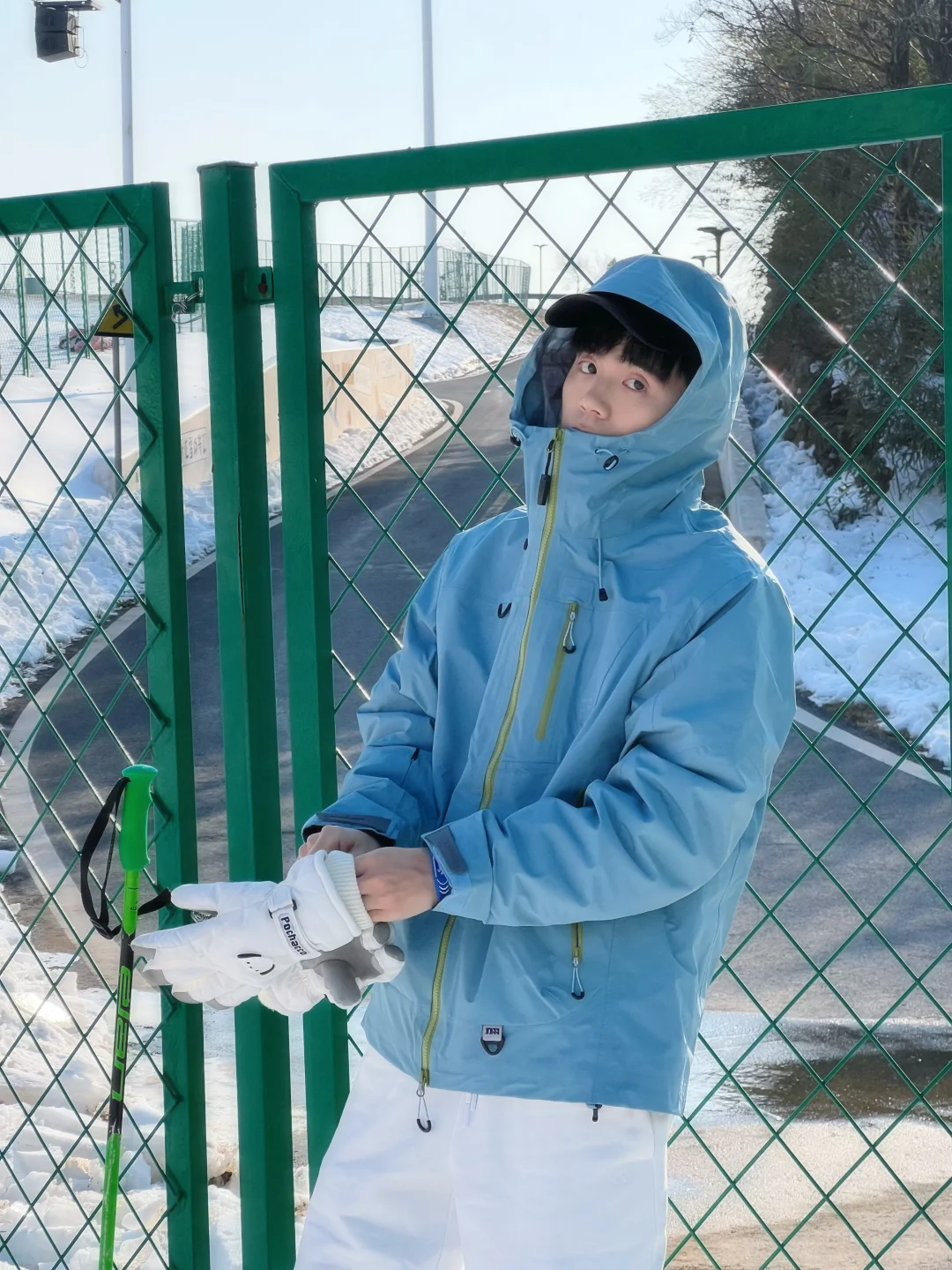 要是能和你一起滑雪就好了！说的就是你