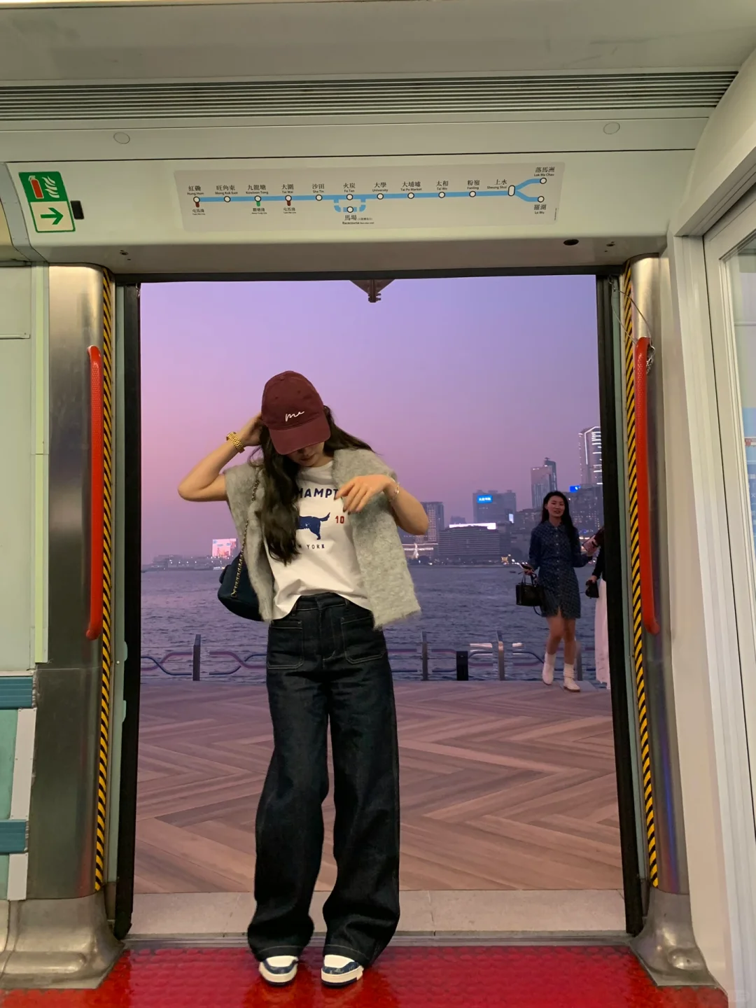 live图~ 香港的海上列车太出片了！！！??