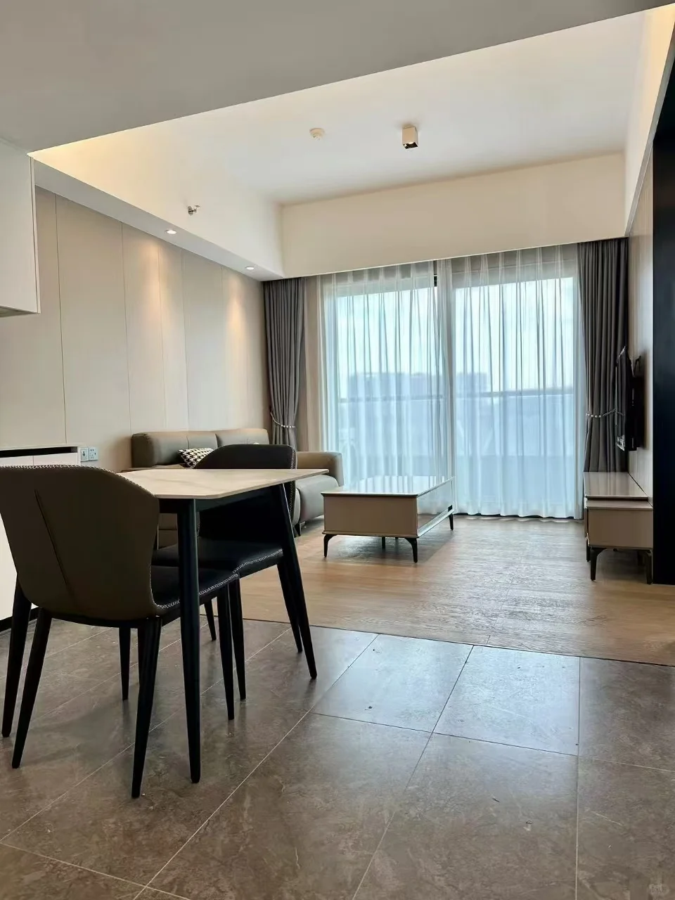 会展湾云岸两房，转租