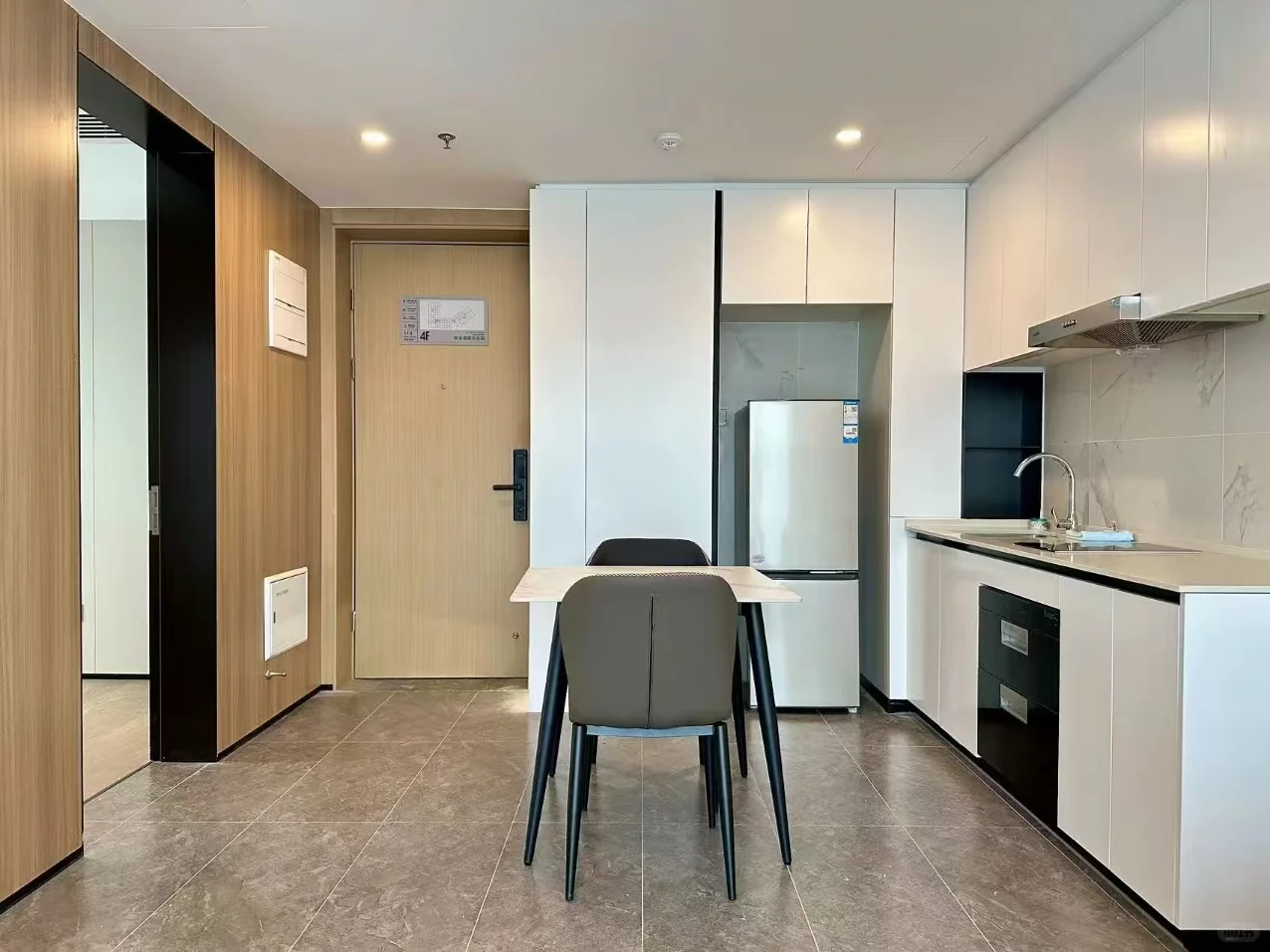 会展湾云岸两房，转租