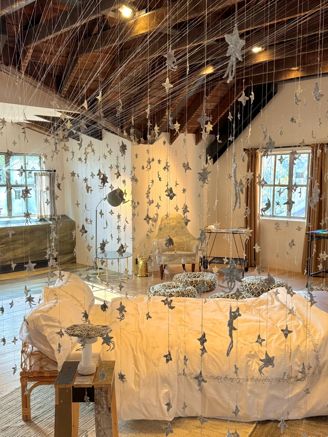 上海免费新展！被浪漫星空包围下……✨✨