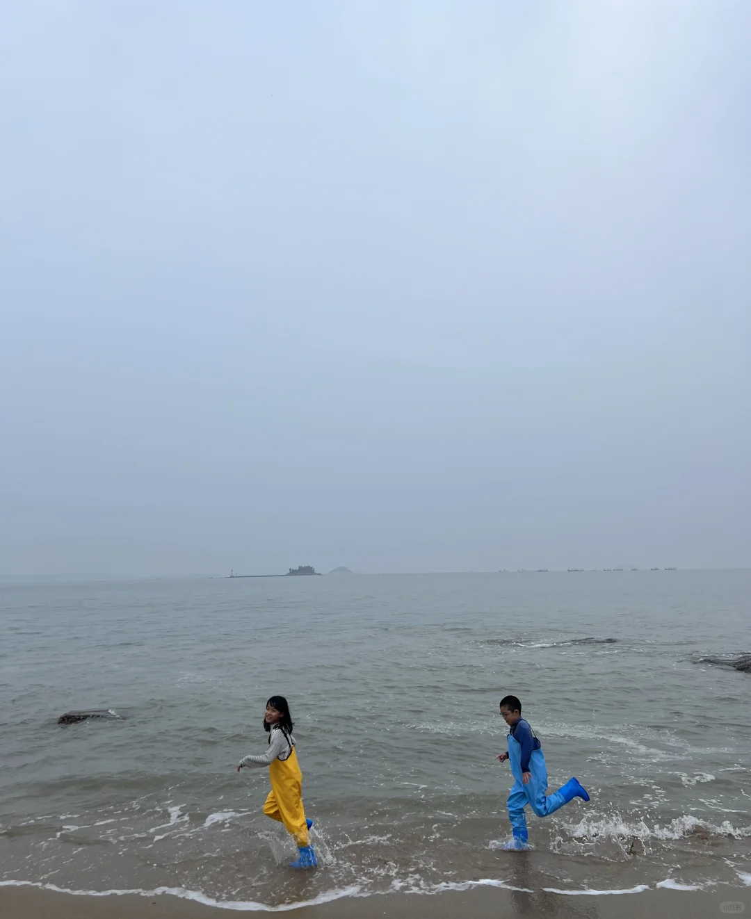 今天的海，我们自己玩吧！?‍♀️