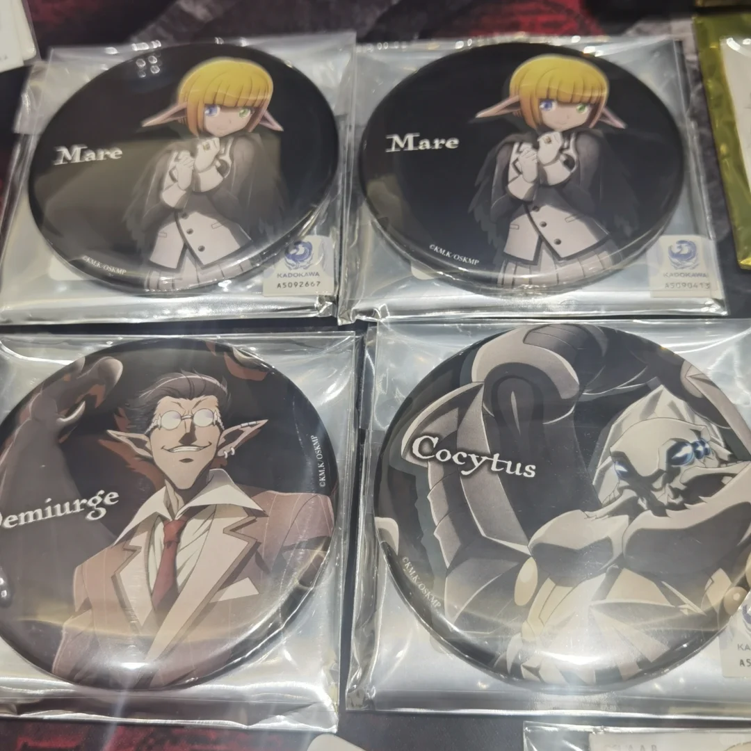 出如图 骨王 吧唧