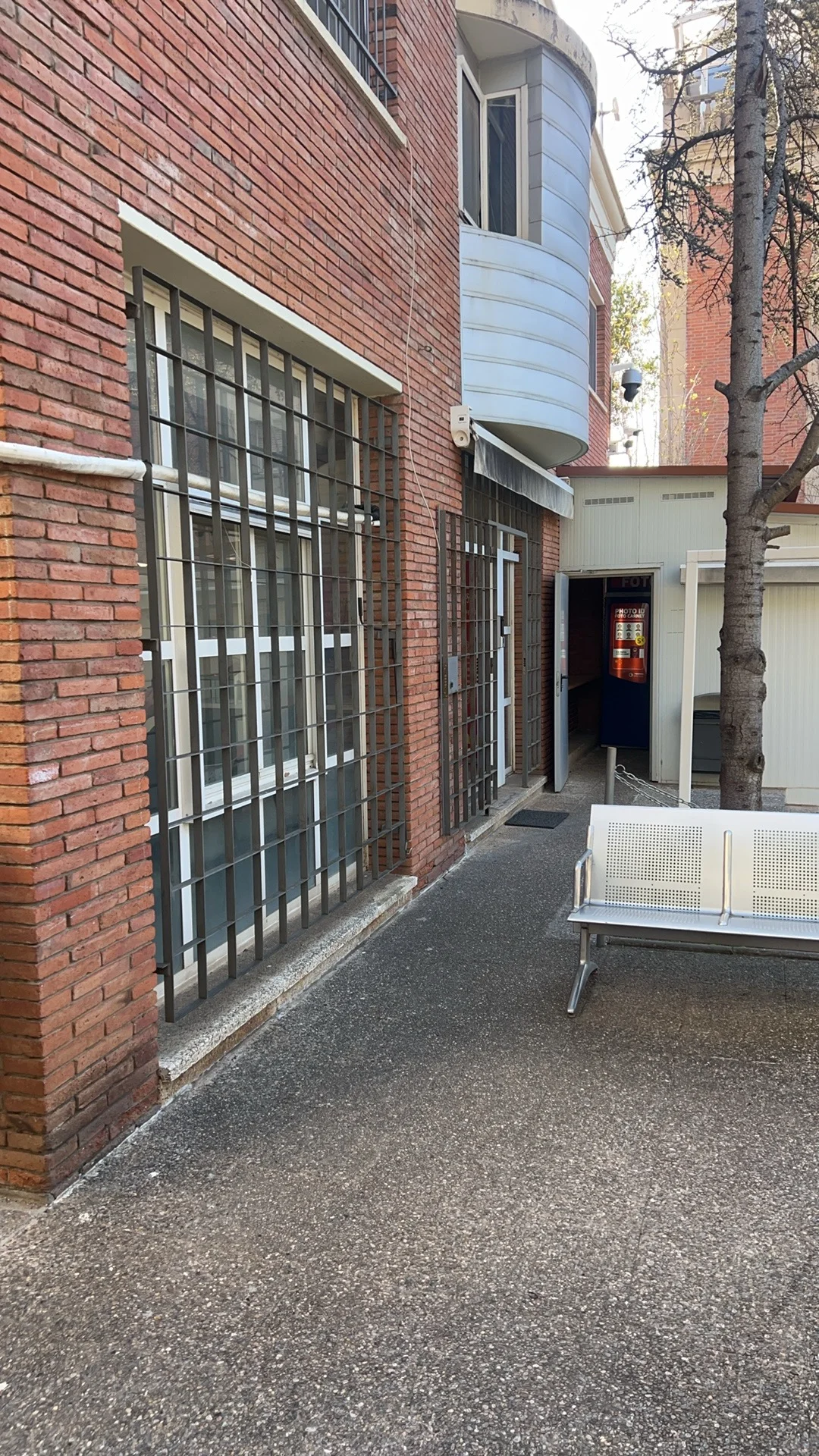 希望这篇文章你别刷到!巴塞罗那补证件指南