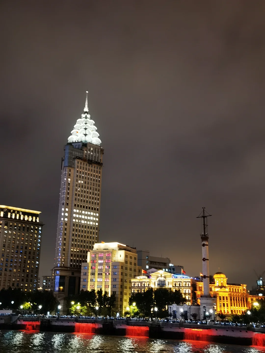 游浦江还得是游览船，2元轮渡真不行