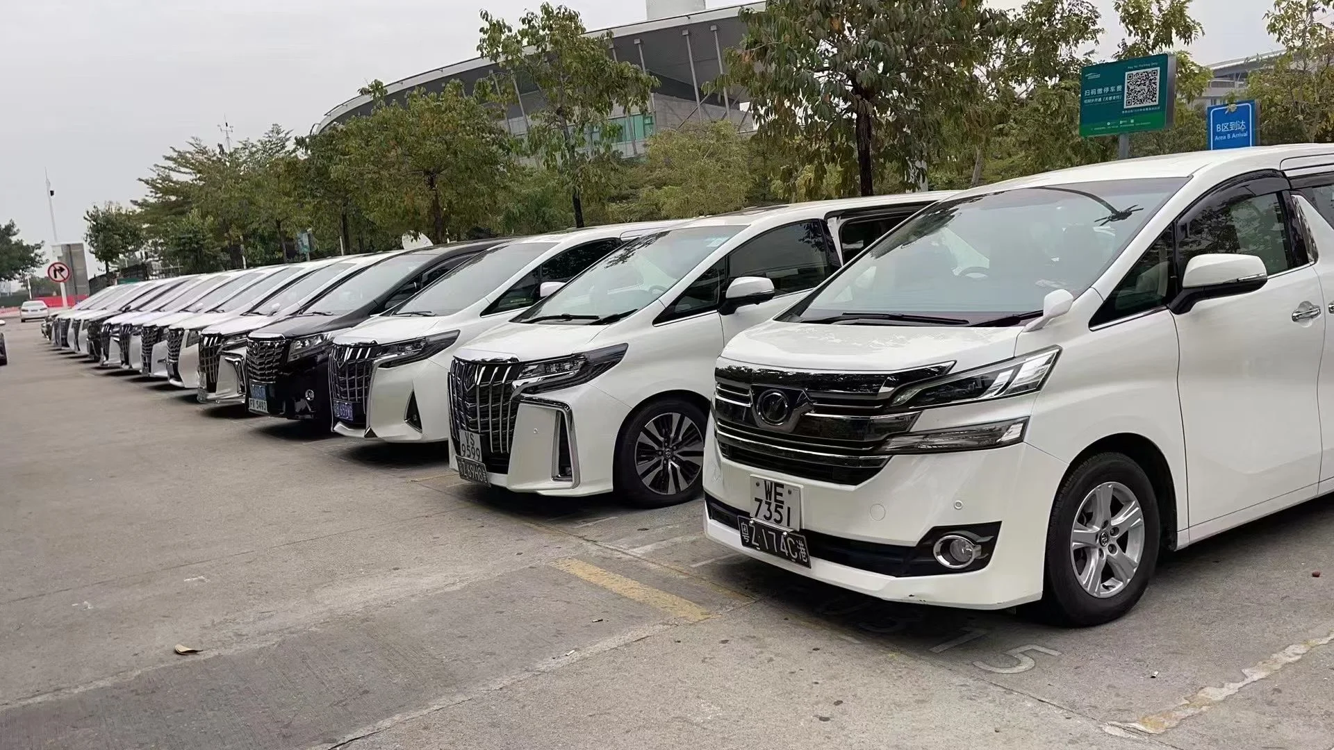 珠港澳旅游包车，丝滑过关，直走港珠澳