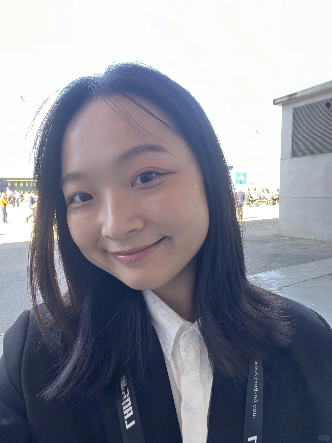 是谁在展会站了一天 还在加班的