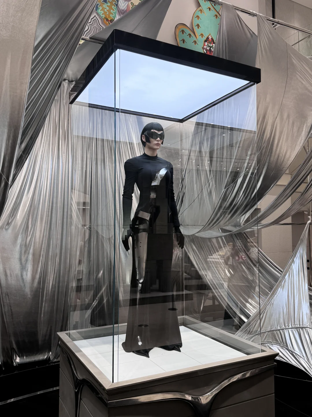 千万不要上四楼 会有恐怖的事情发生