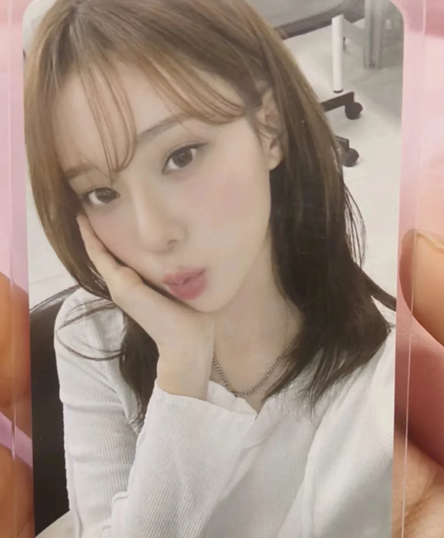 52包出aespa白衣托脸展会冬