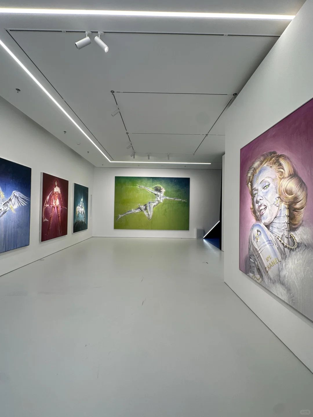 上海还是太超前了空山基展太炸裂了