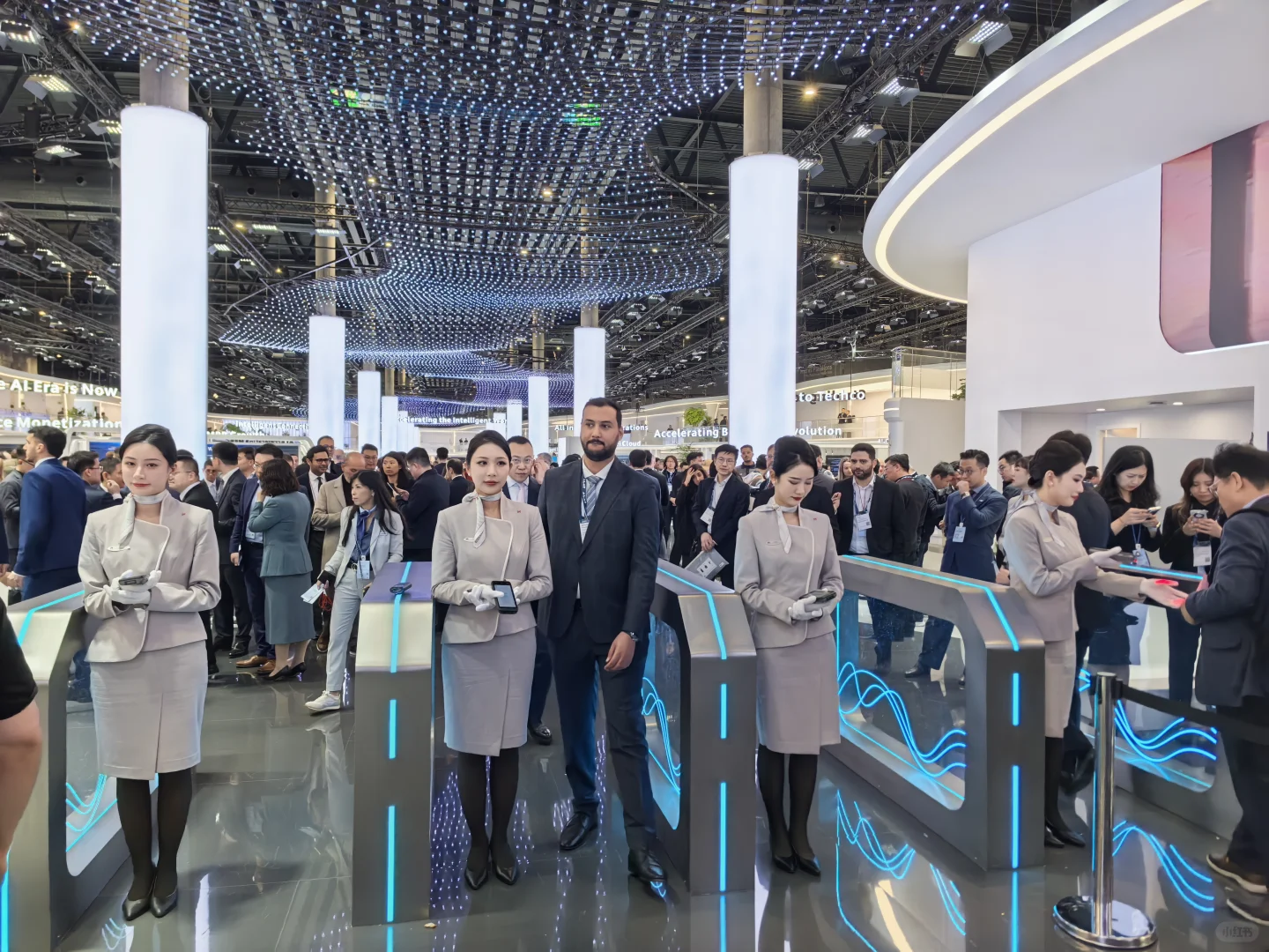 华为真是MWC 巴塞罗那 的王