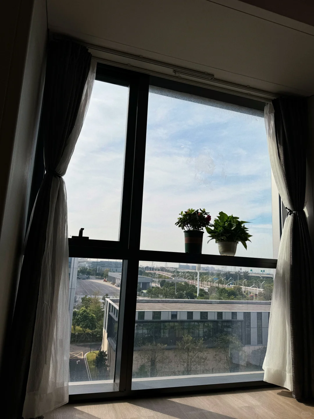 个人转租！！ 前海会展湾区酒店个人转租