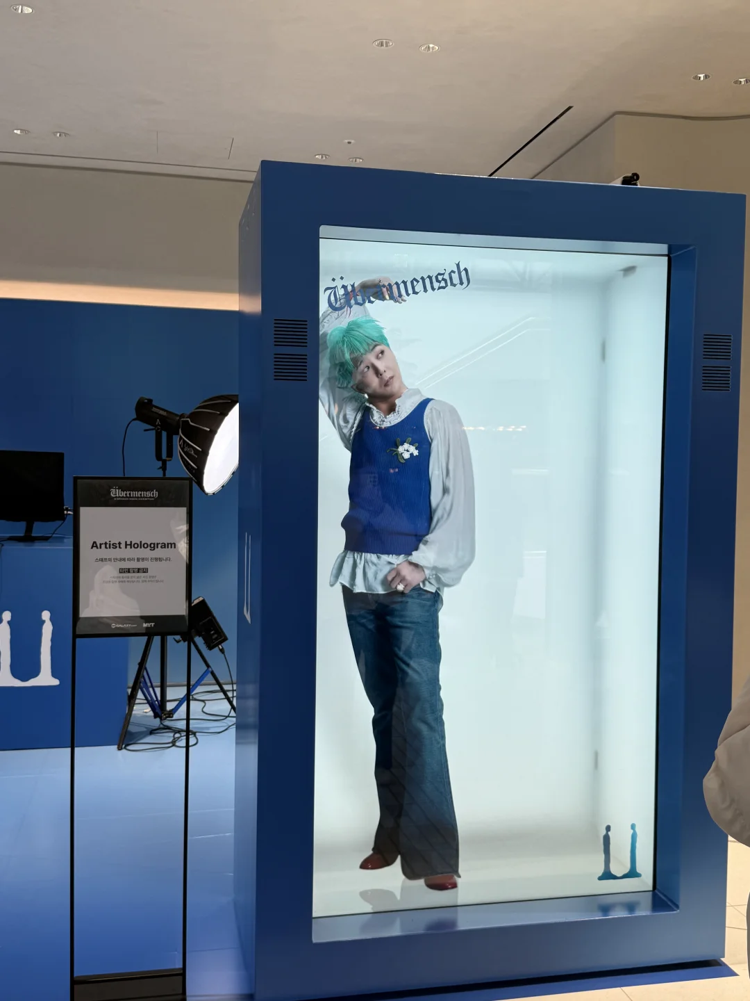 权志龙展第一天