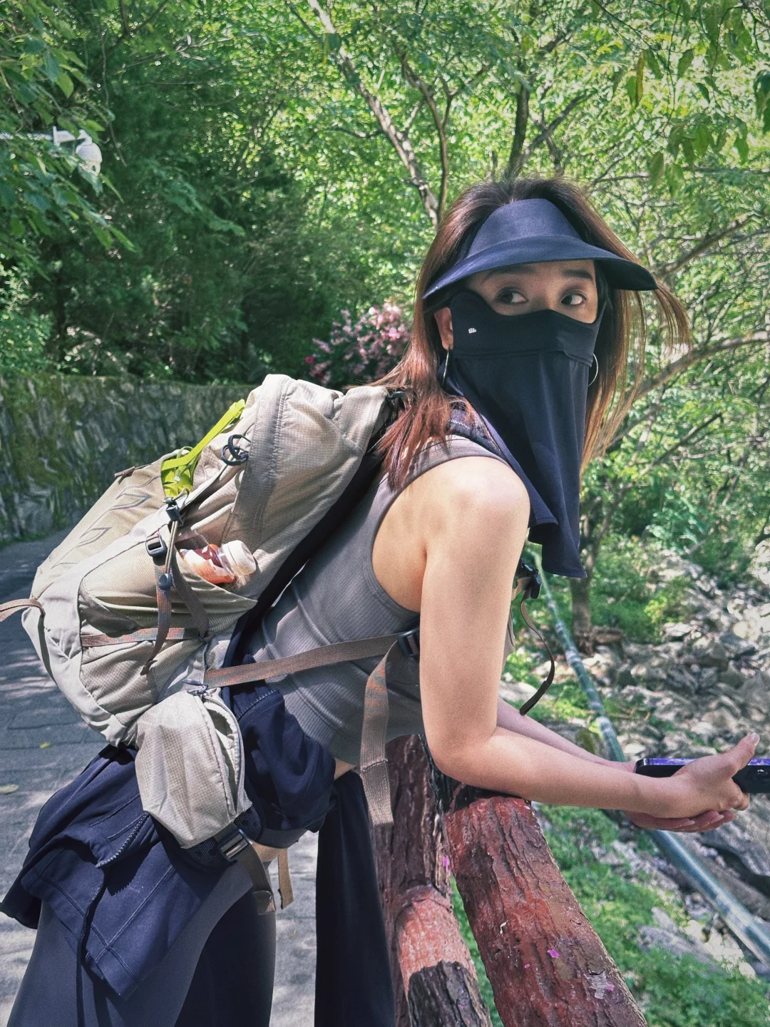 山高路远 看世界也找自己