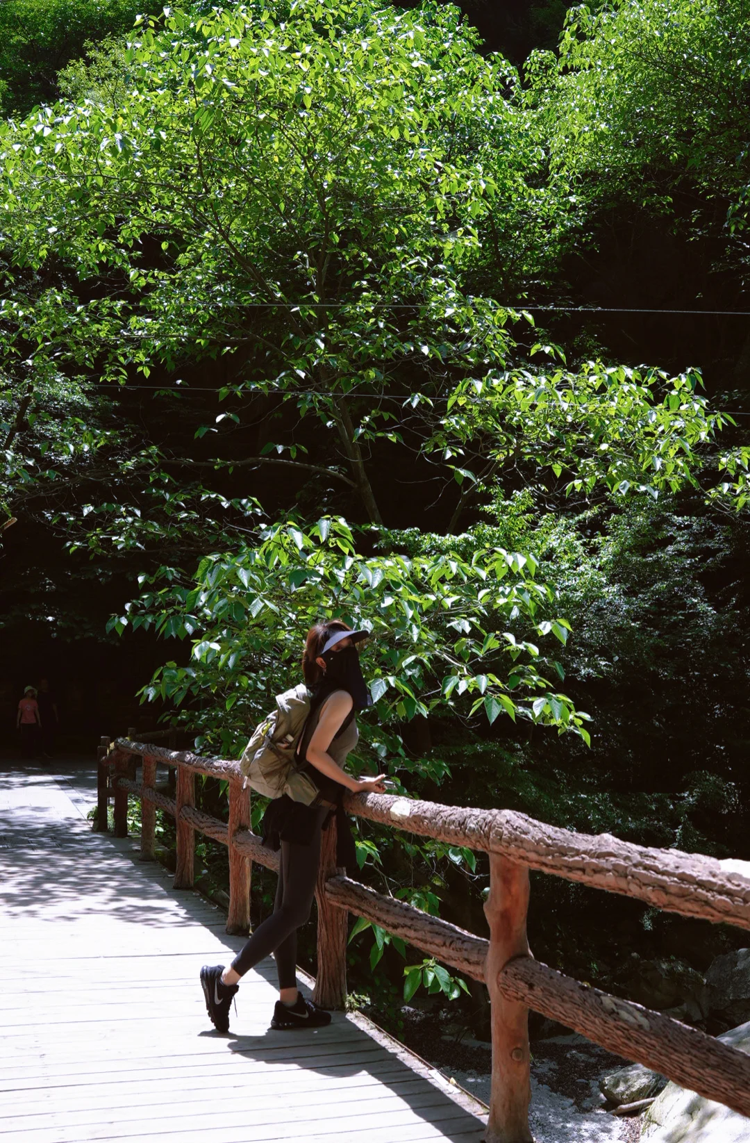 山高路远 看世界也找自己