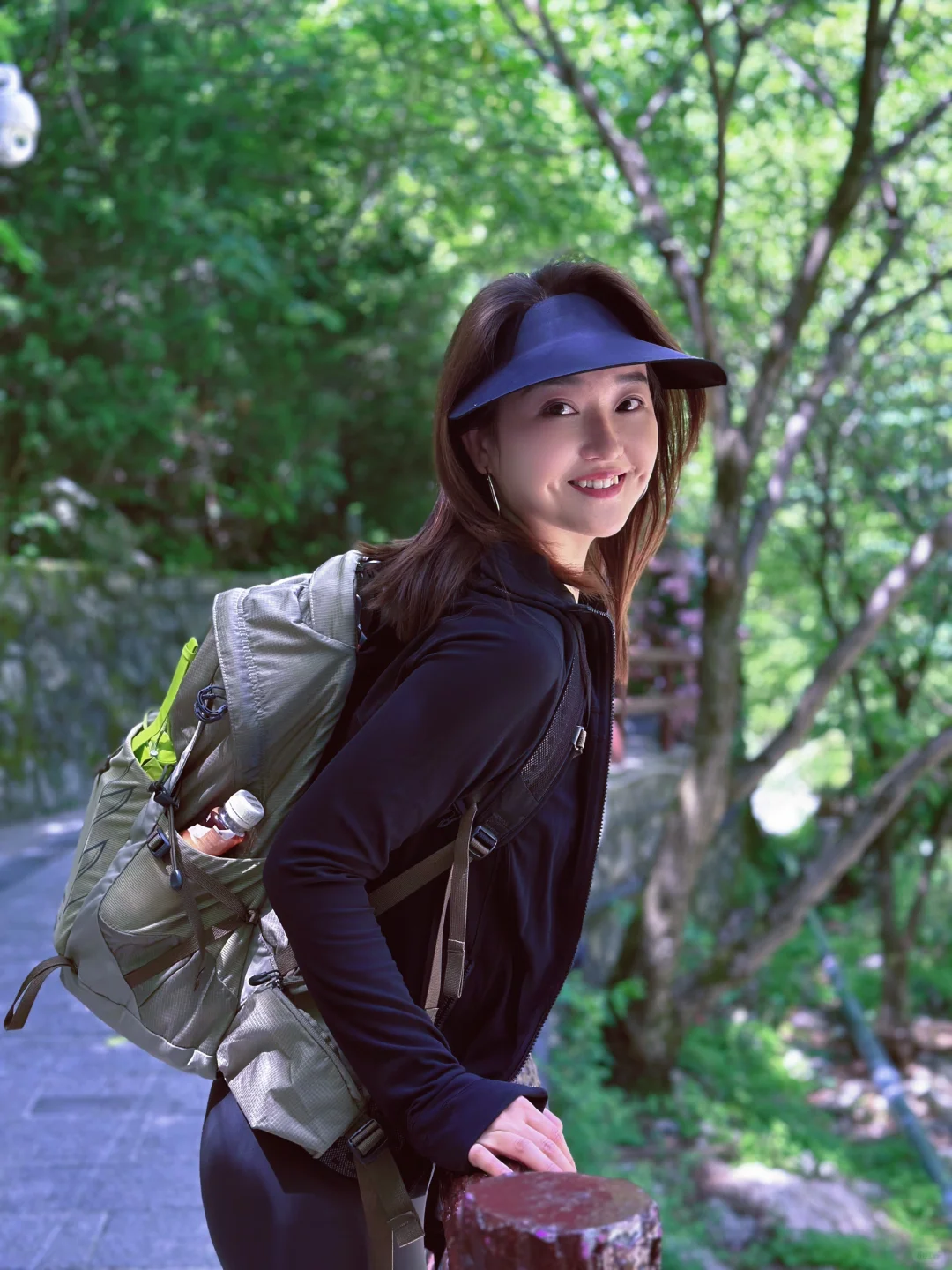 山高路远 看世界也找自己