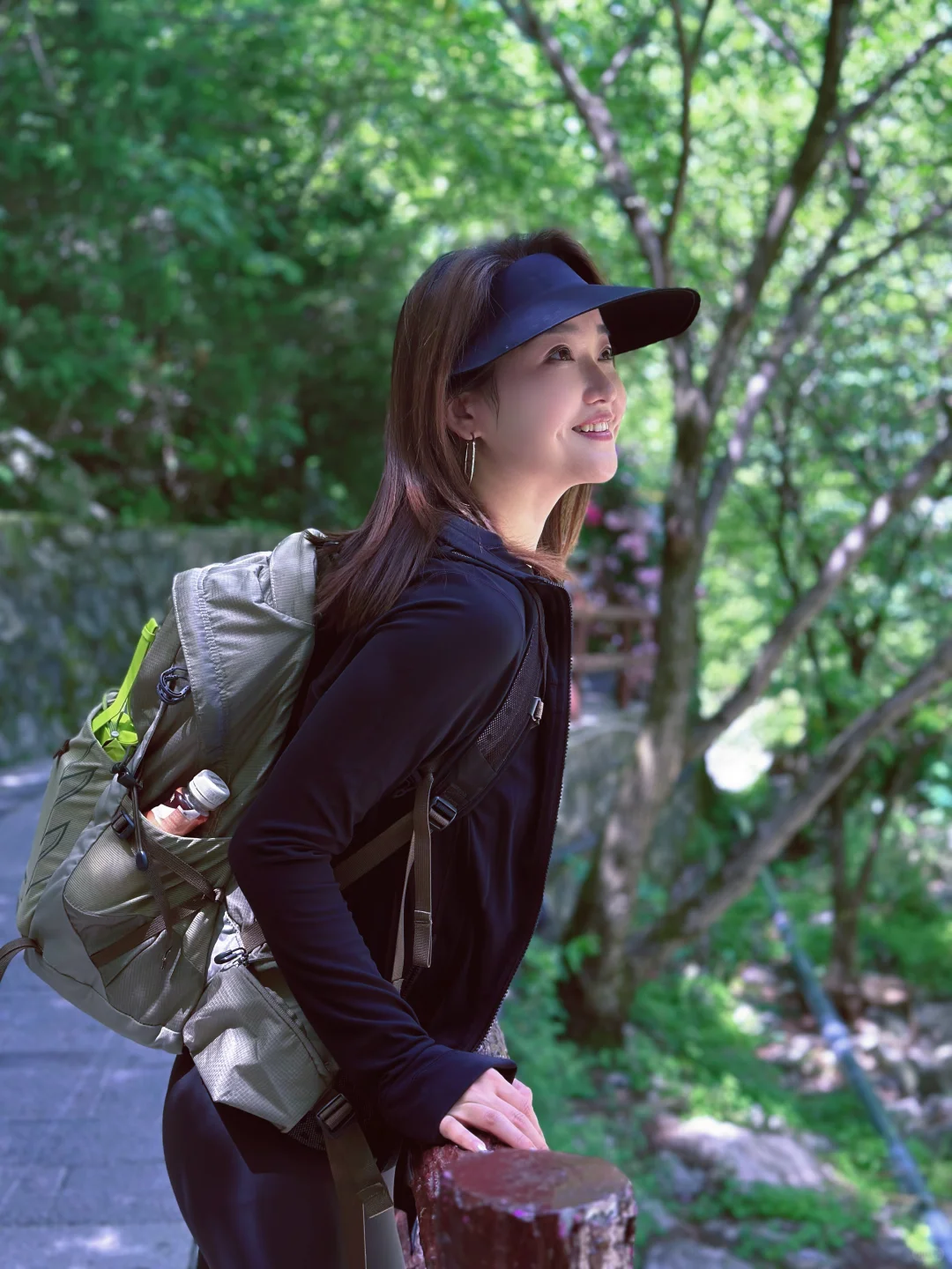 山高路远 看世界也找自己