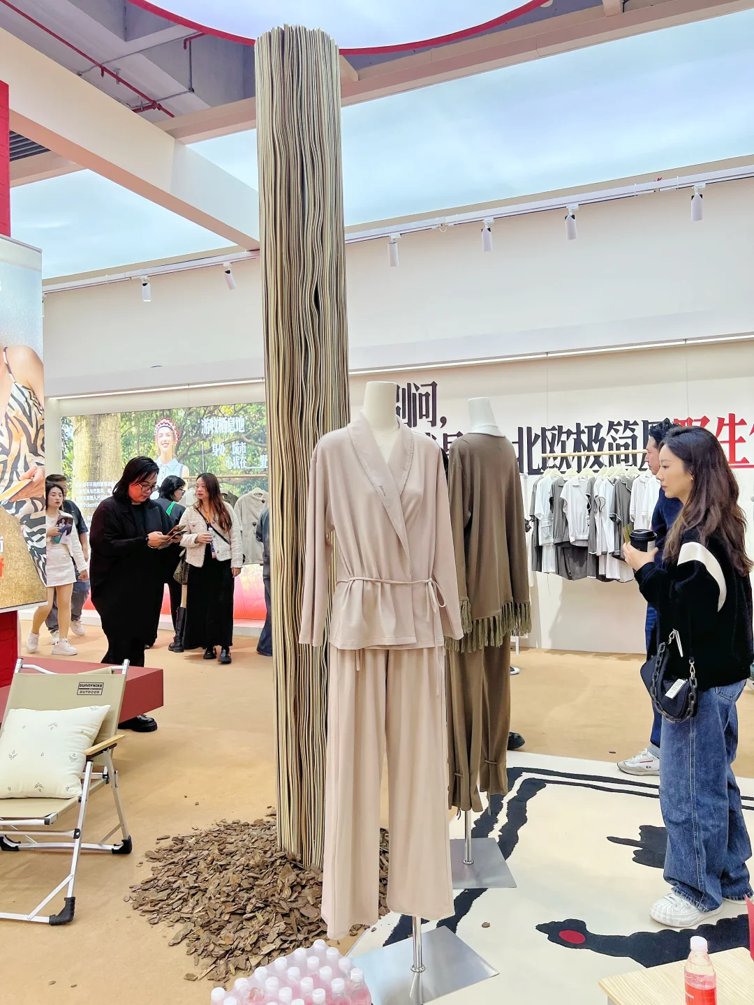 第一次来服装会展是什么体验呢..