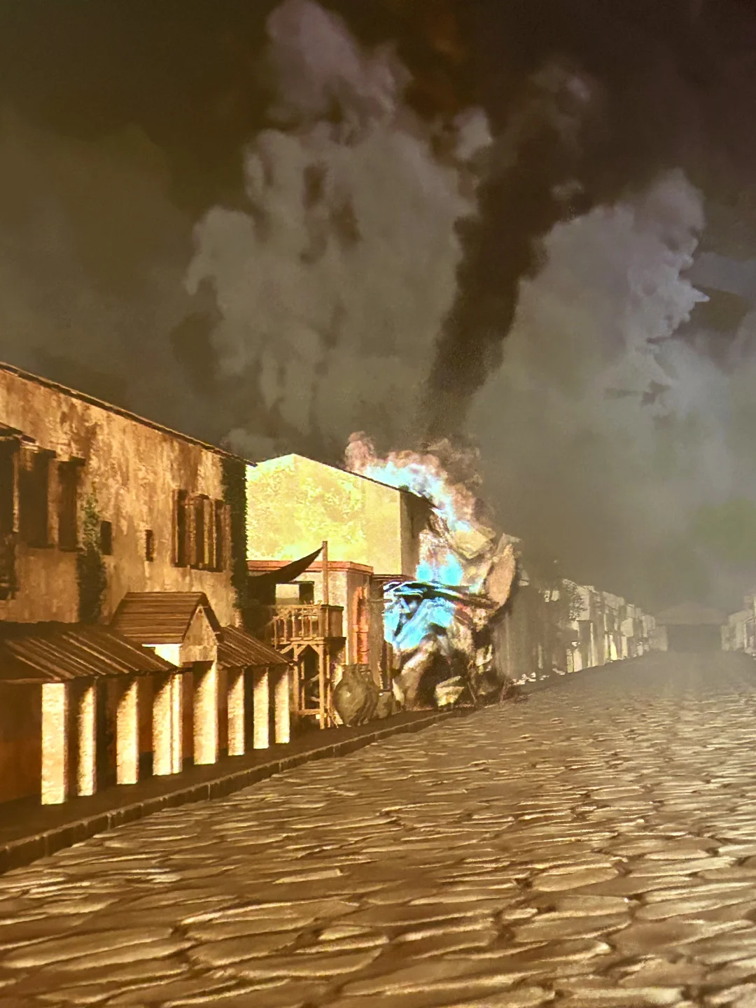 北京新展?0距离在古城中感受火山爆发❗