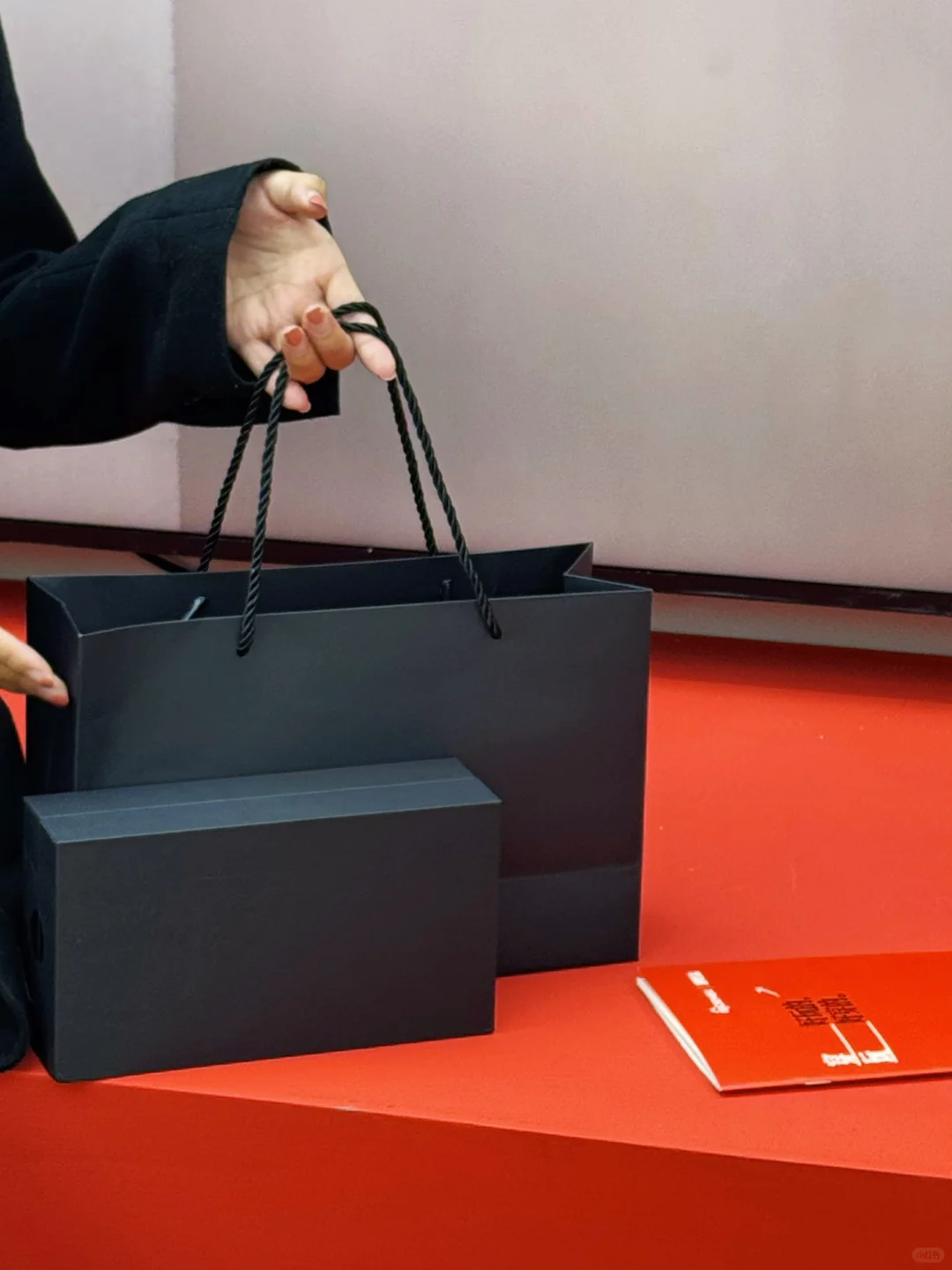 不是?没人告诉我服博会这么好逛啊…