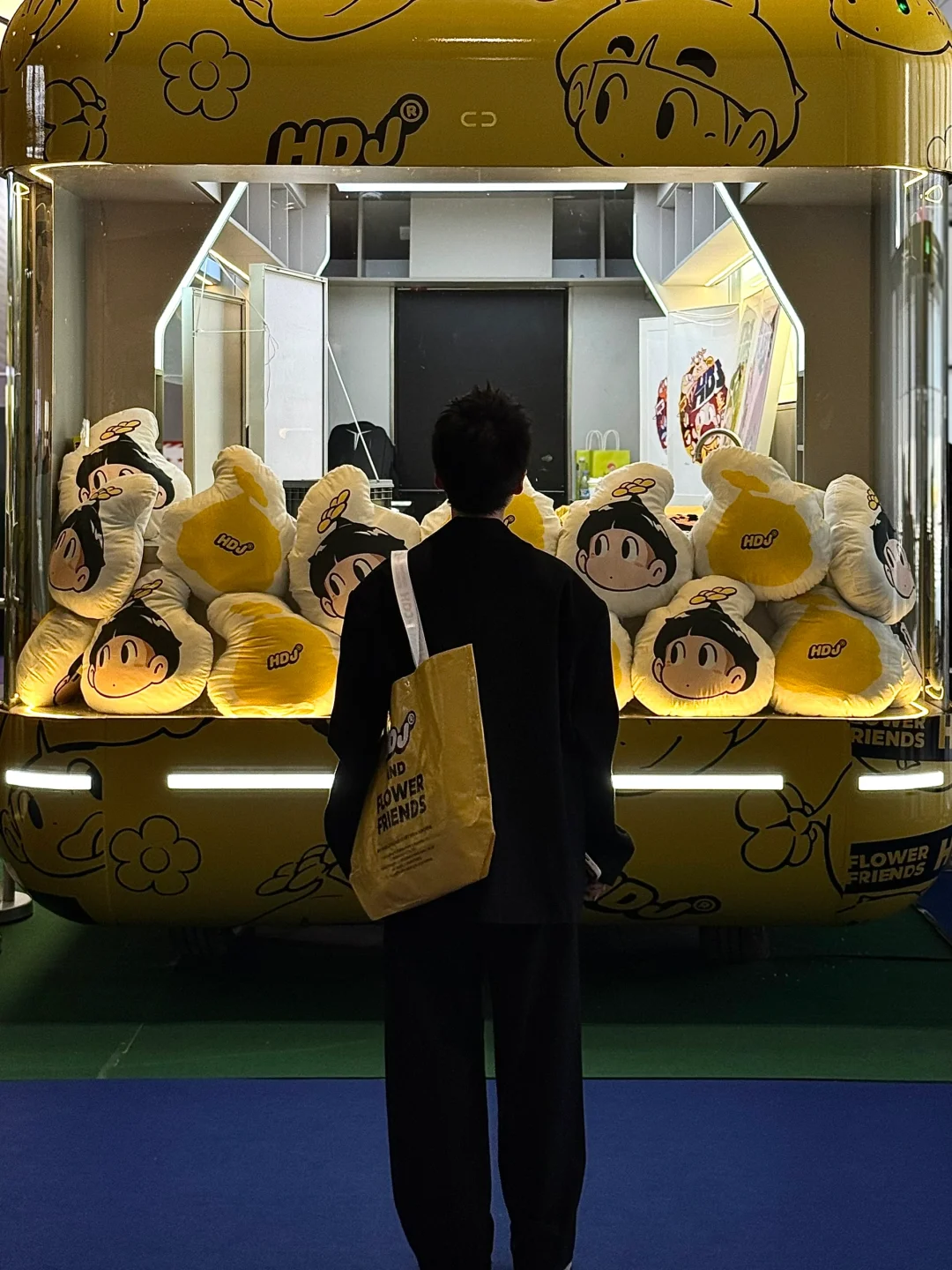 深圳看展偶遇黄渤IP黄逗菌?好可爱～