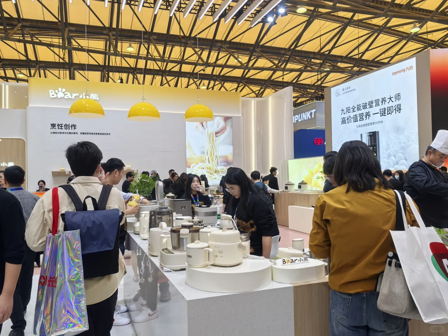 来逛小熊展区啦