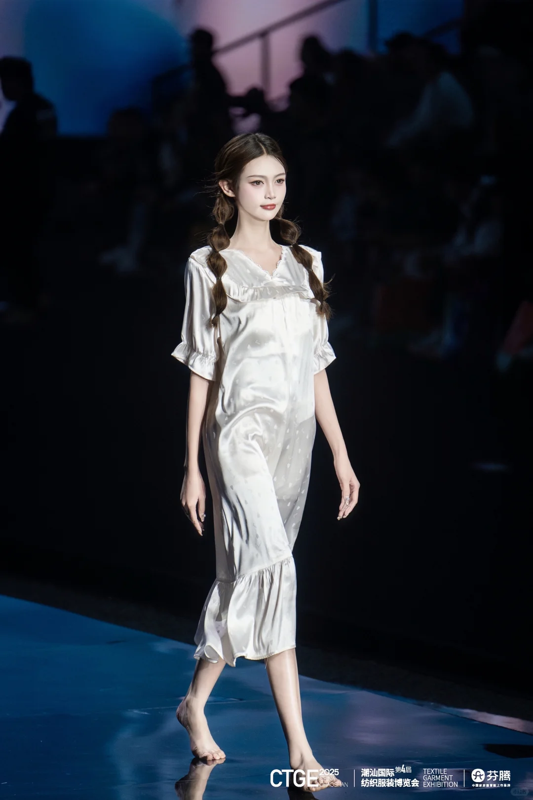 潮汕服博会是谁让这个秀场这么仙？！