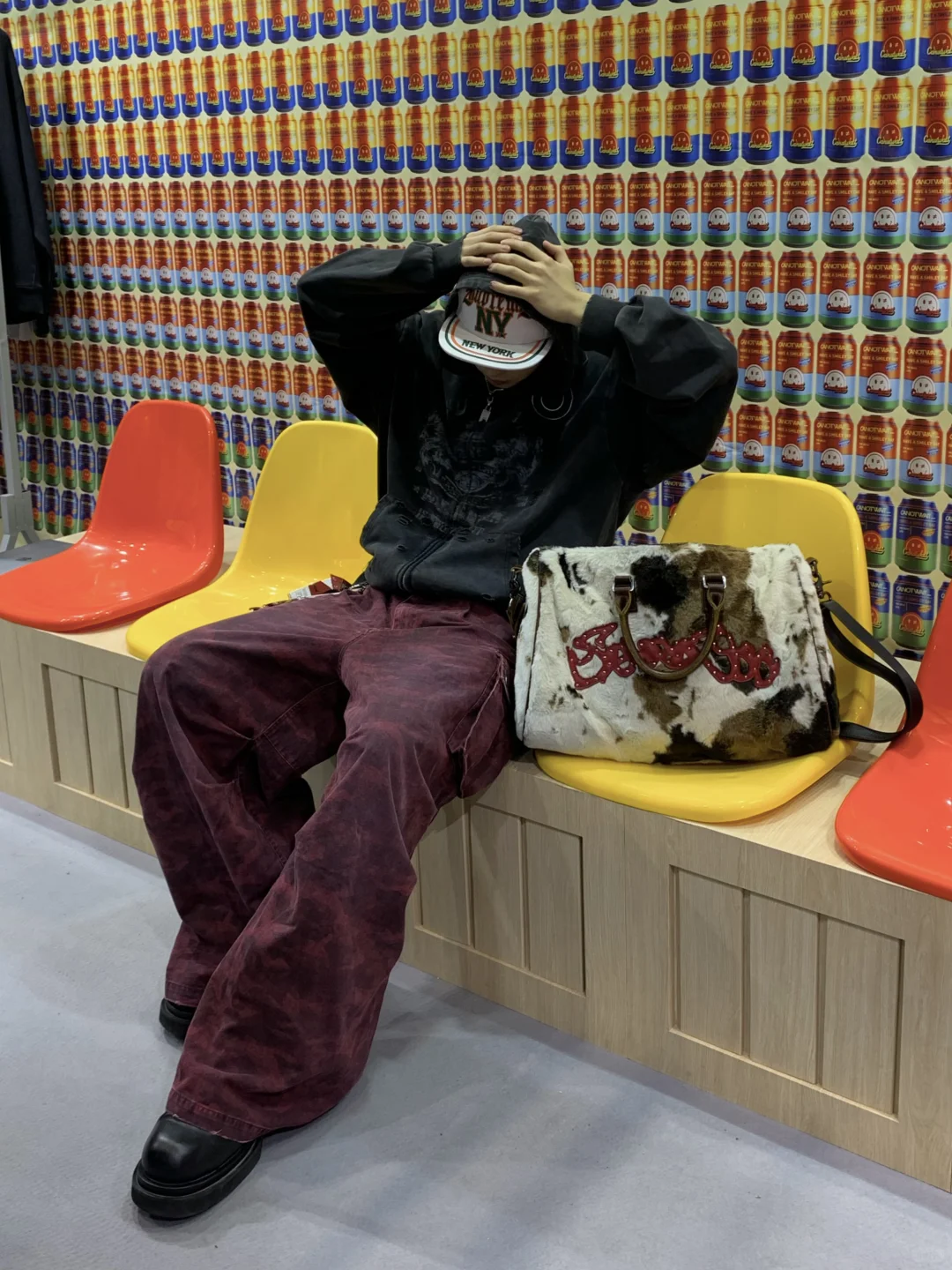 今年的国际服装博览会做的这么潮流了？