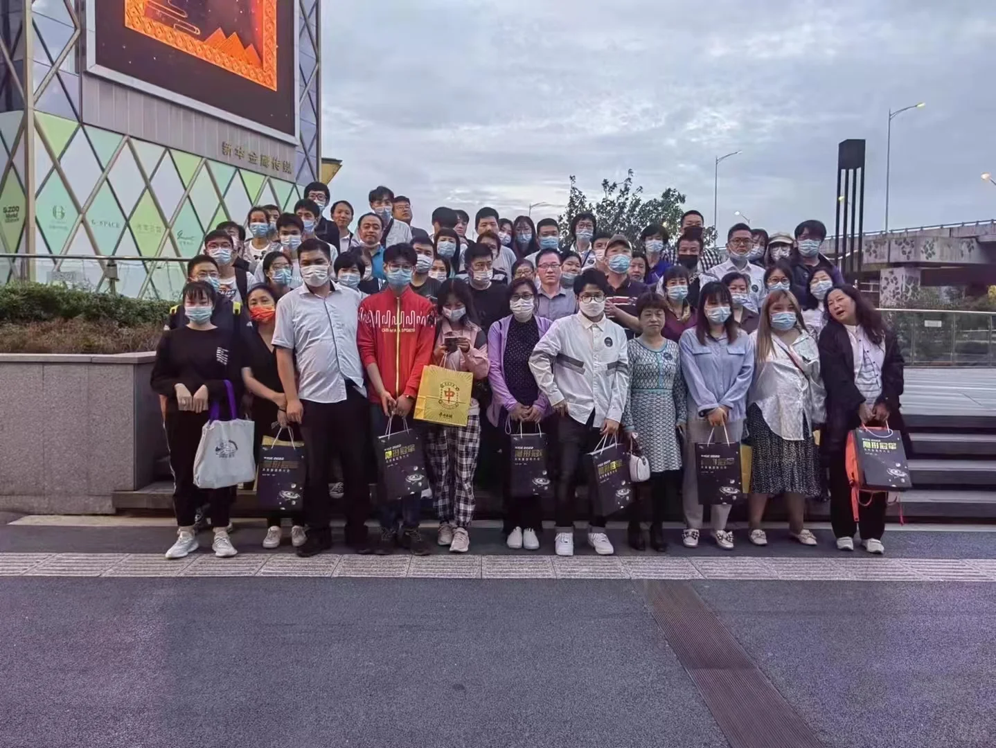 海口提供充场人员充场团队会议员工展会充场
