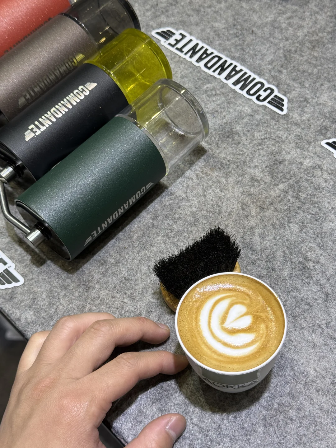 人山人海的展会