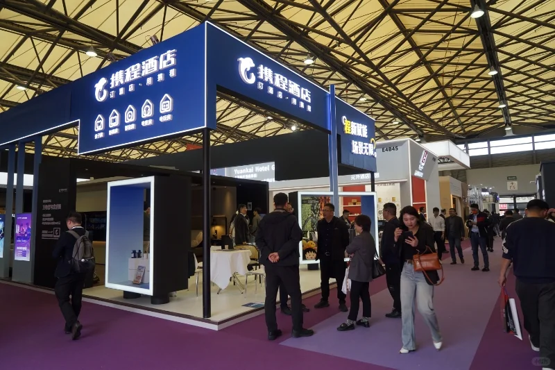 展会的第三天啦！今天是拽姐！