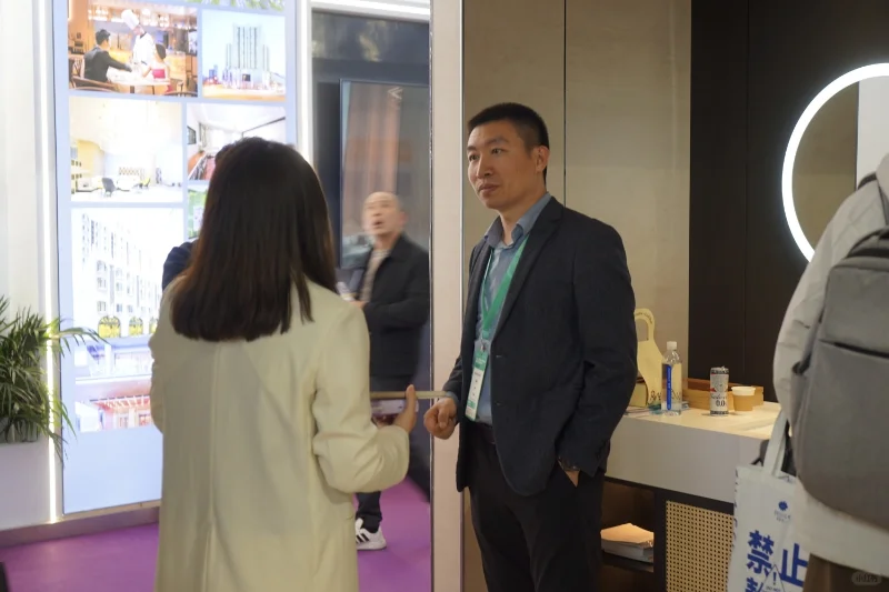 展会的第三天啦！今天是拽姐！