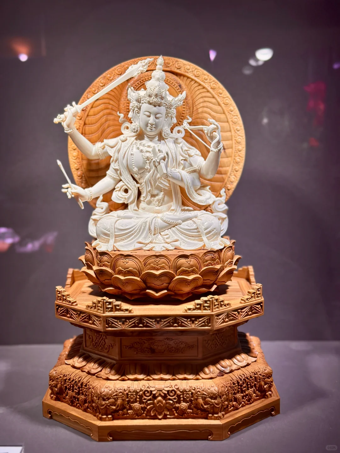 逛了四个小时才看完❗️800w镯子跟假的似的