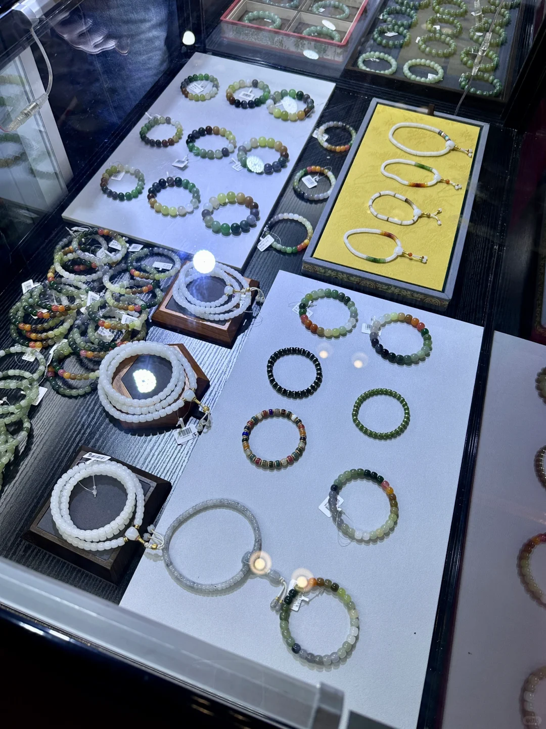 逛了四个小时才看完❗️800w镯子跟假的似的
