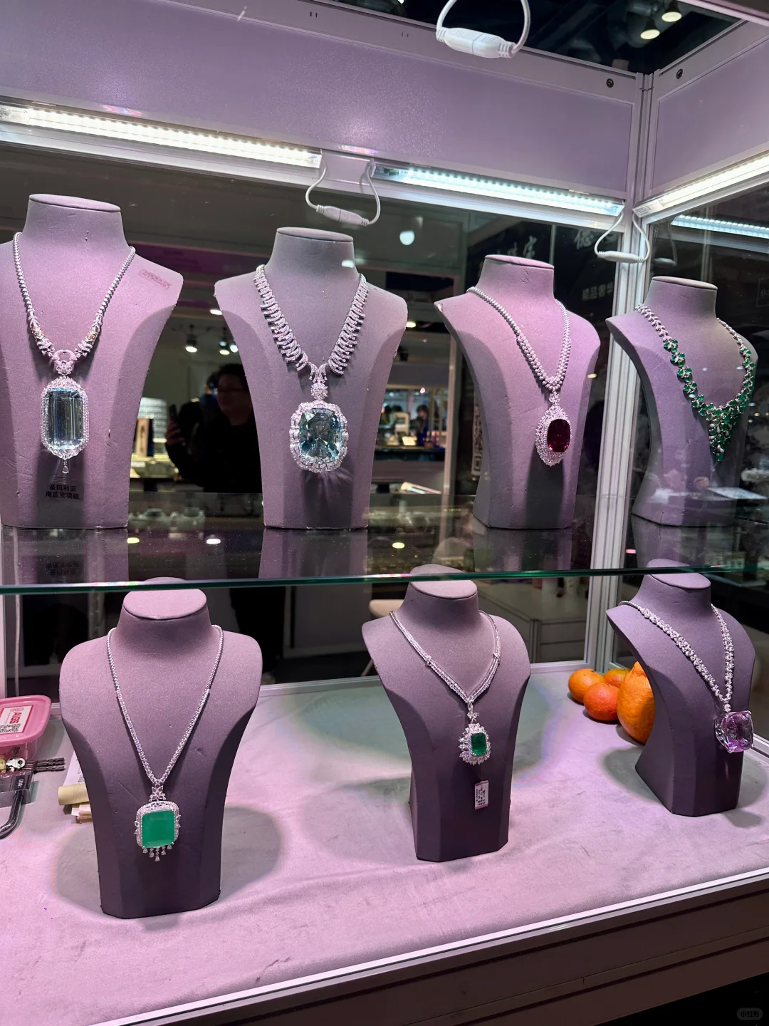 逛了四个小时才看完❗️800w镯子跟假的似的